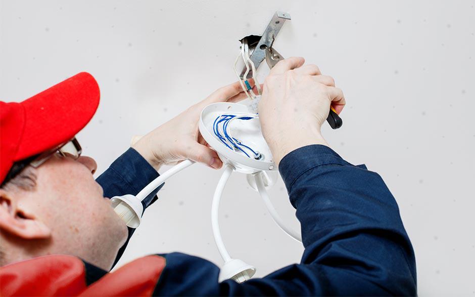 besoin d'un électricien Paris 17