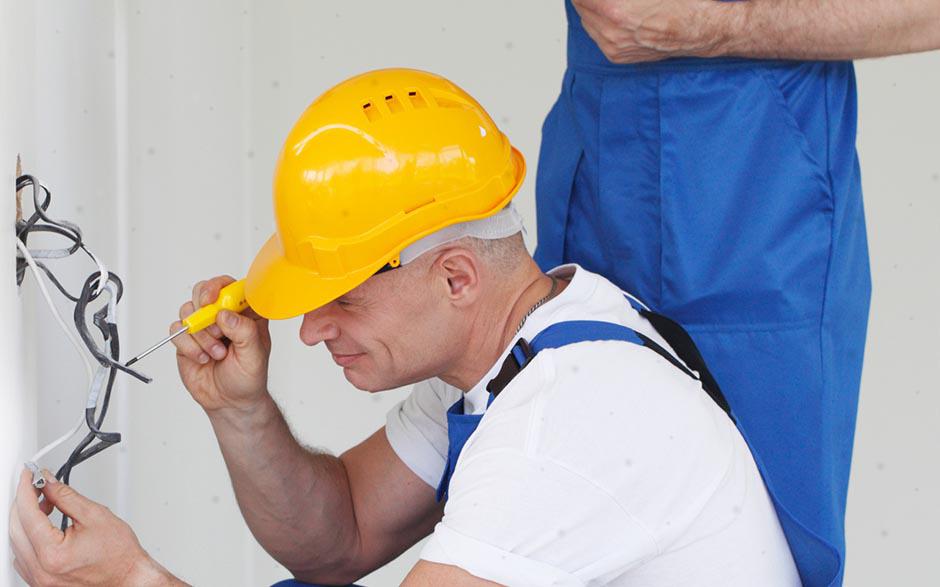 recherche travail électricien bâtiment Versailles